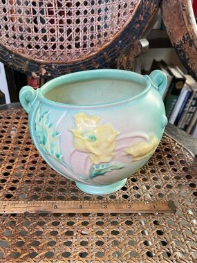 Roseville vase in pale green and yellow. No flaws